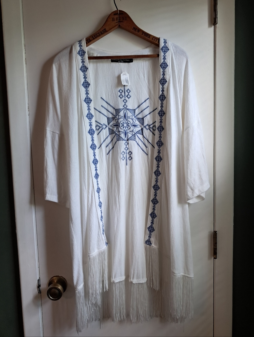 NWT Something Urban White Embroidered Fringe Kimono with Blue Geometric Design